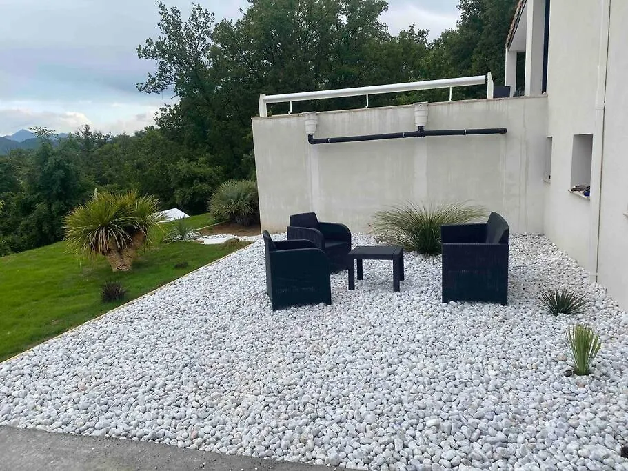 Appartement Neuf Dans Villa Aiglun  Apartament Aiglun (Alpes-de-Haute-Provence)